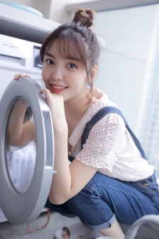 两个人一前一后进行攻击